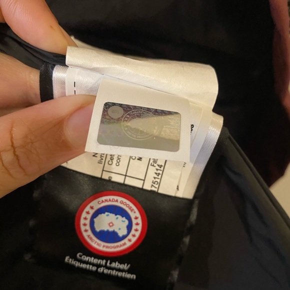 Canada Goose MYSTIQUE PARKA FUSION FIT small NWT! - Picture 9 of 15